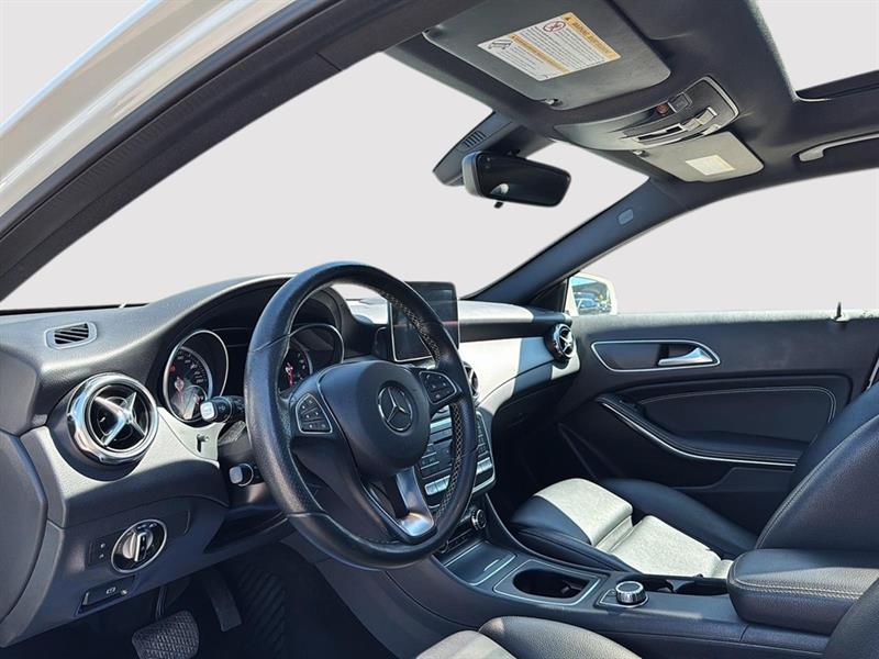 mercedes-benz GLA 250 2018 - 13
