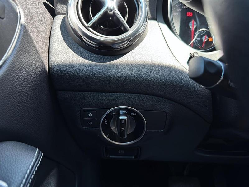 mercedes-benz GLA 250 2018 - 24