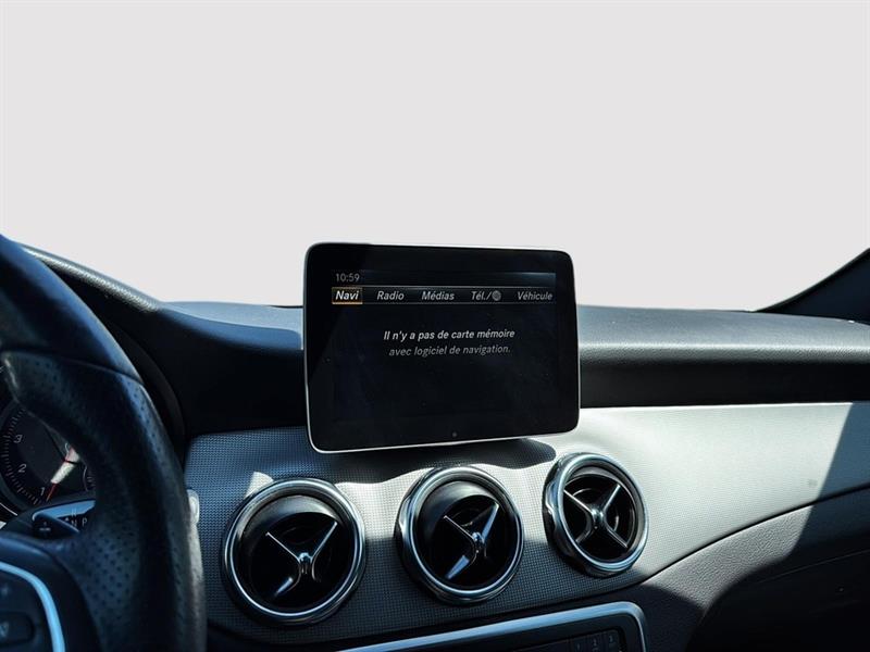 mercedes-benz GLA 250 2018 - 27