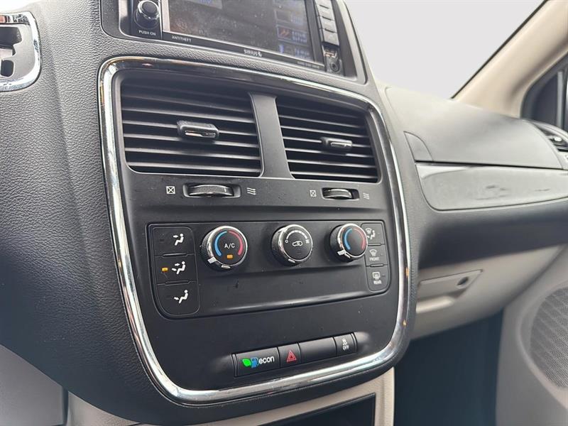 dodge Grand Caravan 2018 - 32