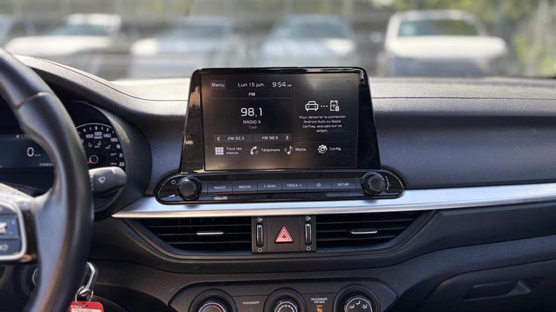 kia Forte 2022 - 19