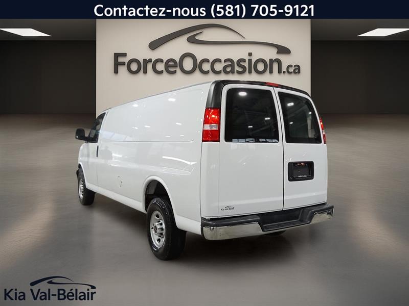 gmc Savana 2023 - 10
