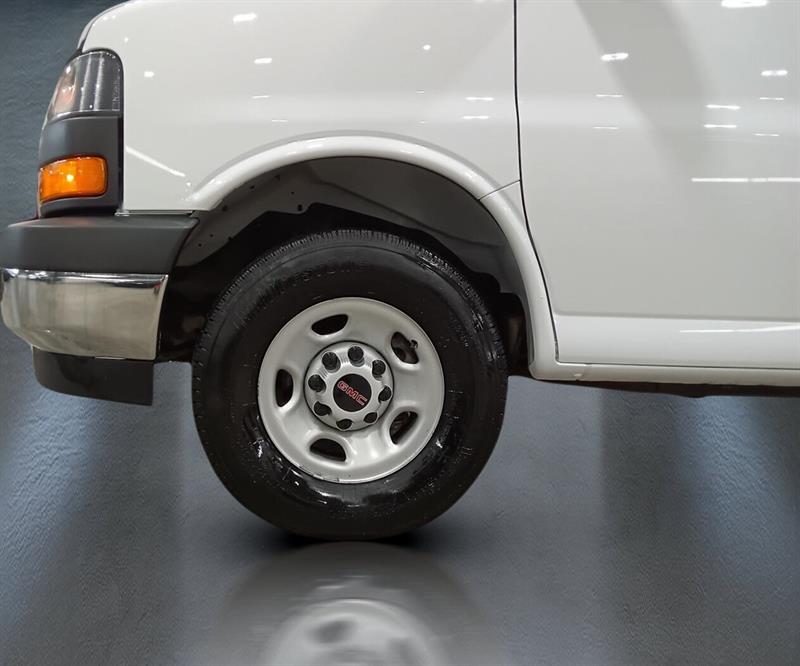 gmc Savana 2023 - 12
