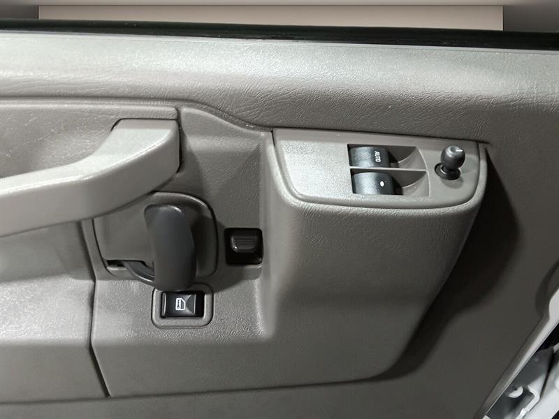 gmc Savana 2023 - 20