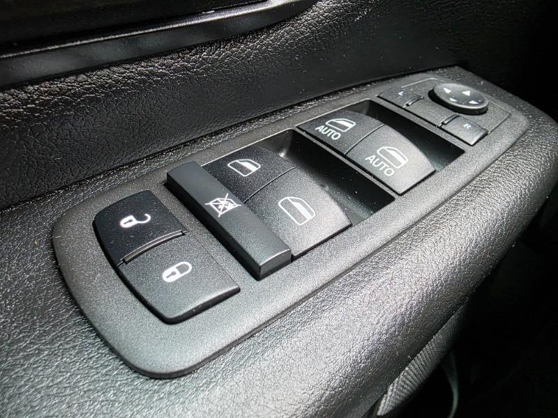 ram 1500 2022 - 36