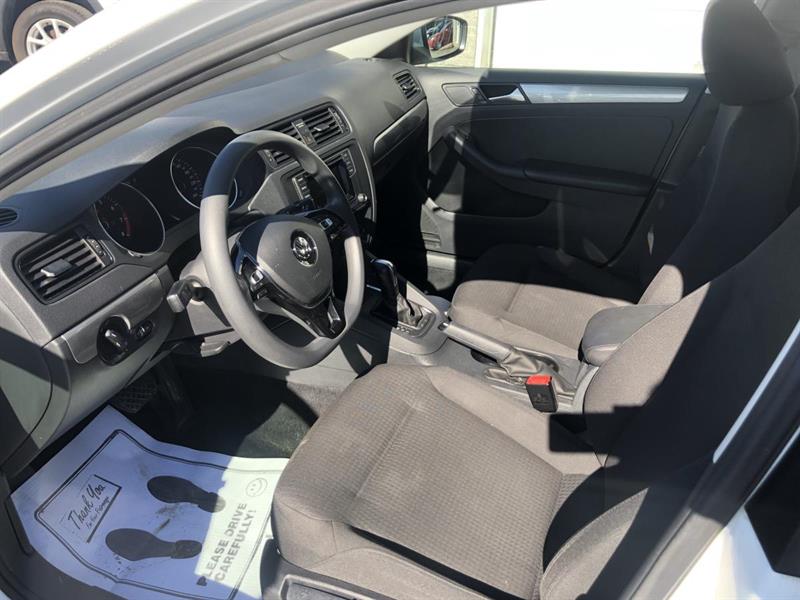 volkswagen Jetta 2017 - 10