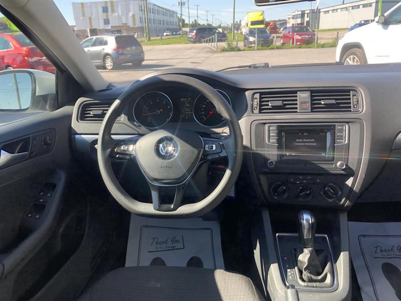 volkswagen Jetta 2017 - 13