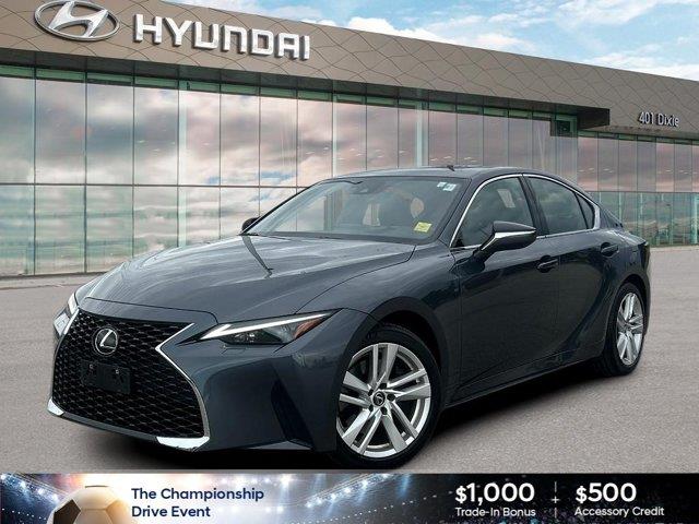lexus IS 2024
