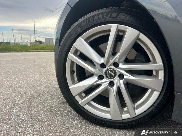 lexus IS 2024 - 9