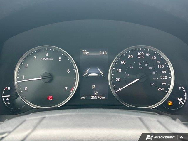 lexus IS 2024 - 18