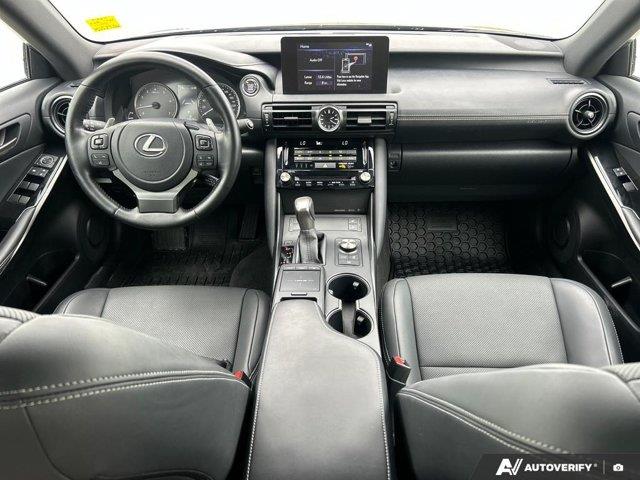 lexus IS 2024 - 27