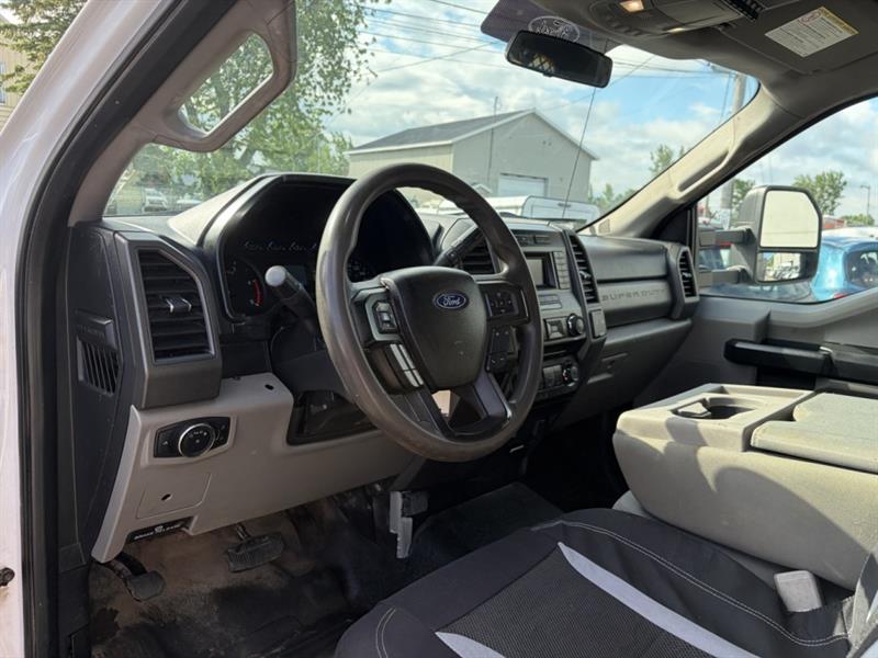 ford Super Duty F-550 DRW 2017 - 14