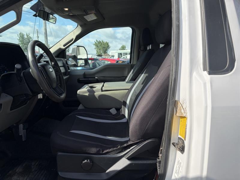 ford Super Duty F-550 DRW 2017 - 15