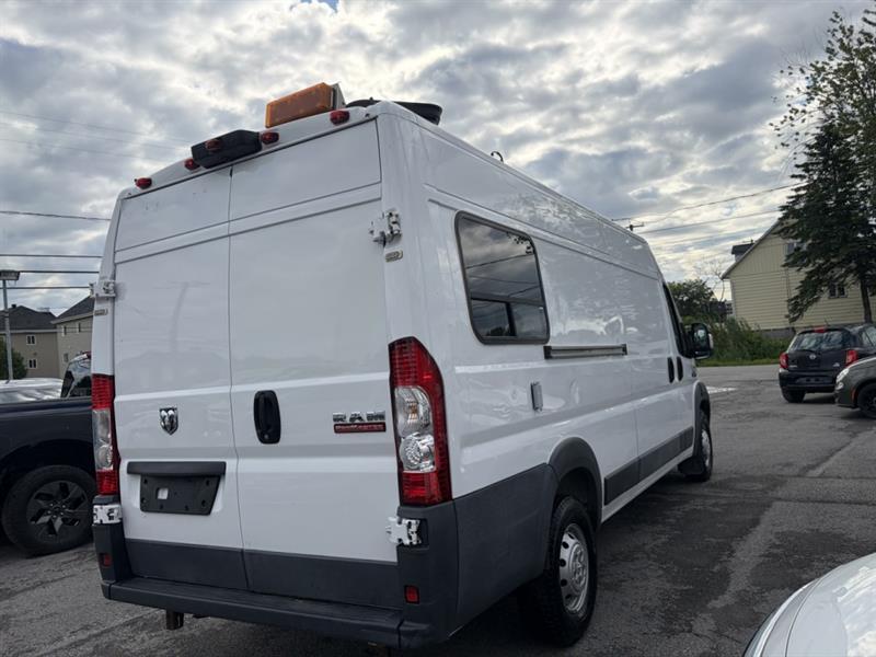 ram ProMaster fourgonnette utilitaire 2017 - 4