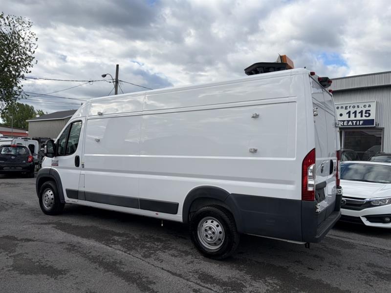 ram ProMaster fourgonnette utilitaire 2017 - 8