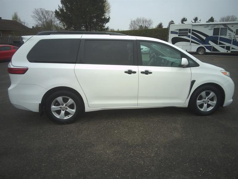 toyota Sienna 2017 - 6