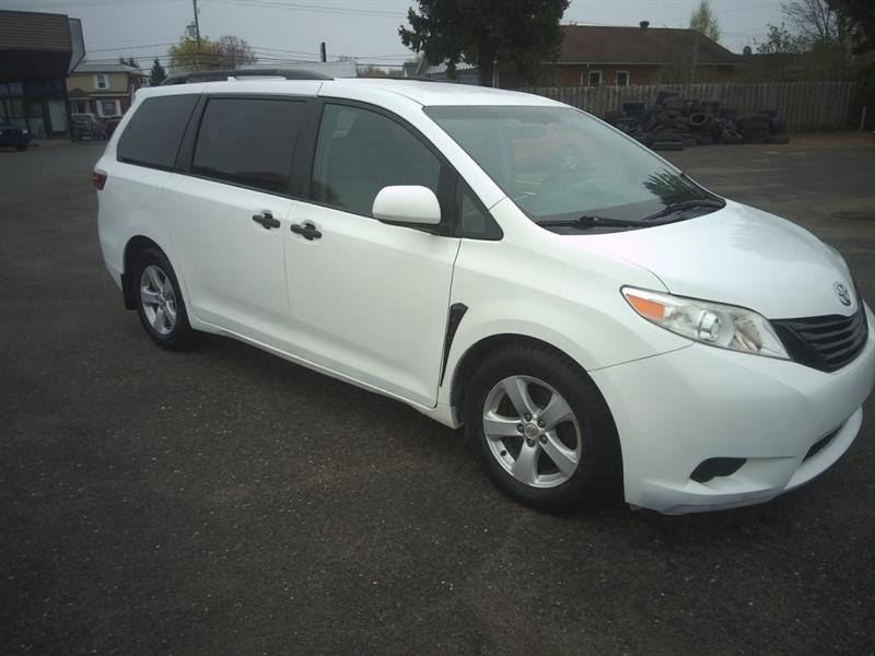 toyota Sienna 2017 - 7