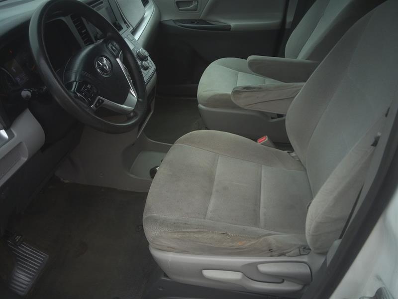 toyota Sienna 2017 - 10