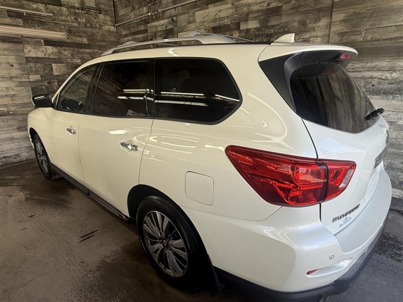 nissan Pathfinder 2019 - 16