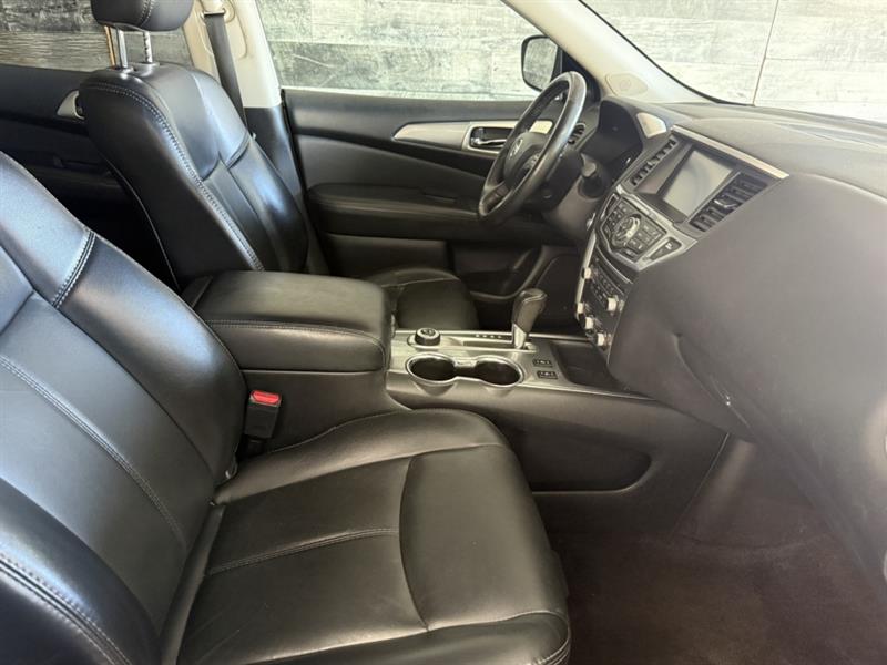 nissan Pathfinder 2019 - 27