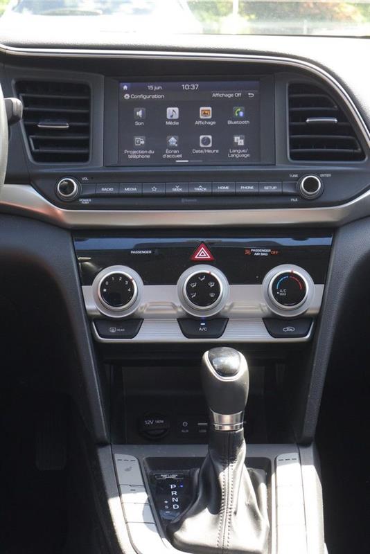 hyundai Elantra 2020 - 18