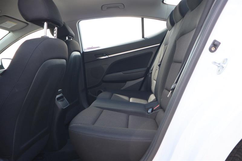 hyundai Elantra 2020 - 24