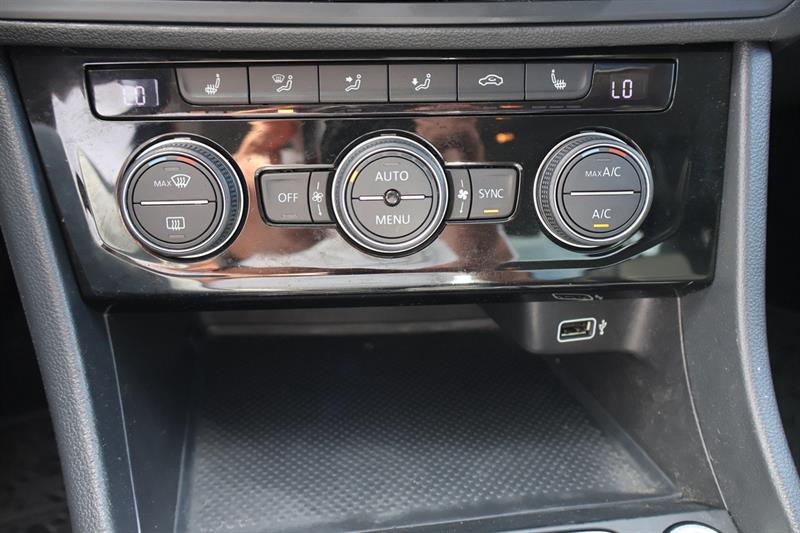 volkswagen Jetta 2020 - 12