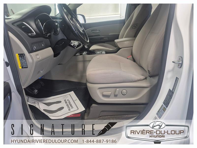 kia Sedona 2018 - 11
