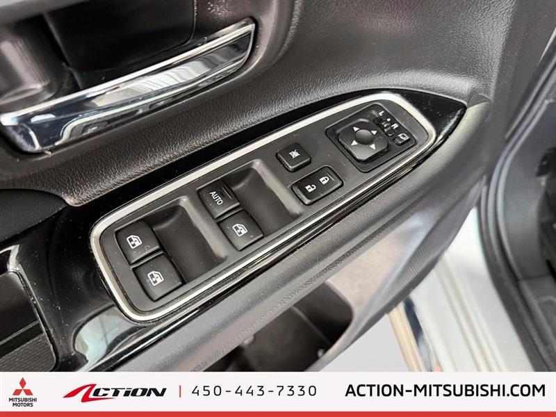 mitsubishi Outlander rechargeable 2018 - 10