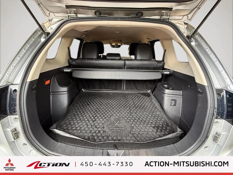 mitsubishi Outlander rechargeable 2018 - 13