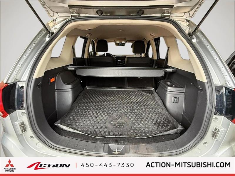 mitsubishi Outlander rechargeable 2018 - 14