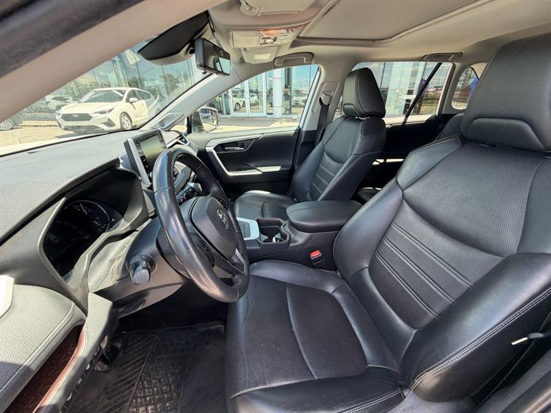 toyota RAV4 2019 - 16