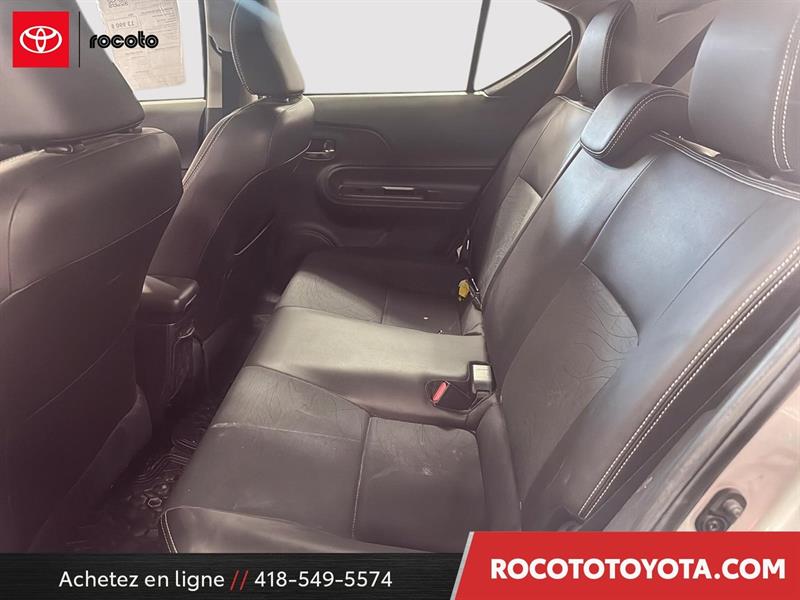 toyota Prius c 2015 - 9