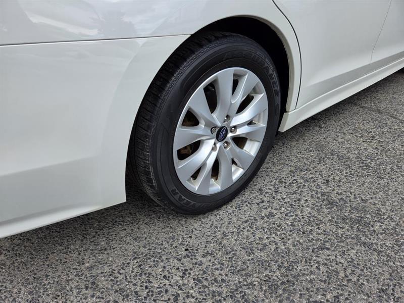 2017 Subaru Legacy - Image 8