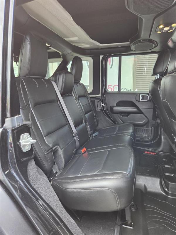 2019 Jeep Wrangler - Image 12