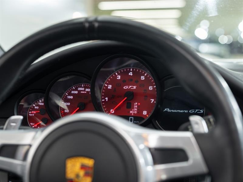 porsche Panamera 2016 - 32