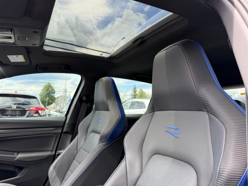 volkswagen Golf R 2023 - 16