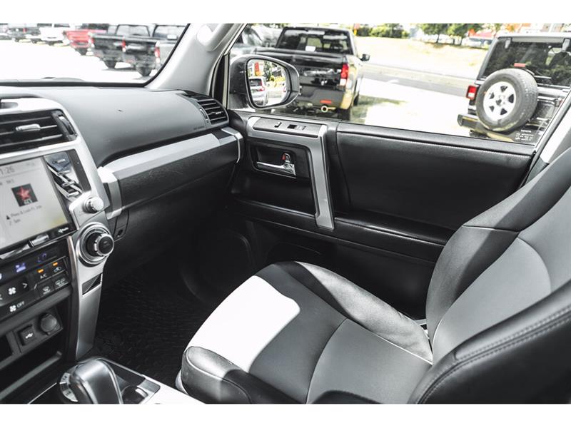 toyota 4Runner 2023 - 40