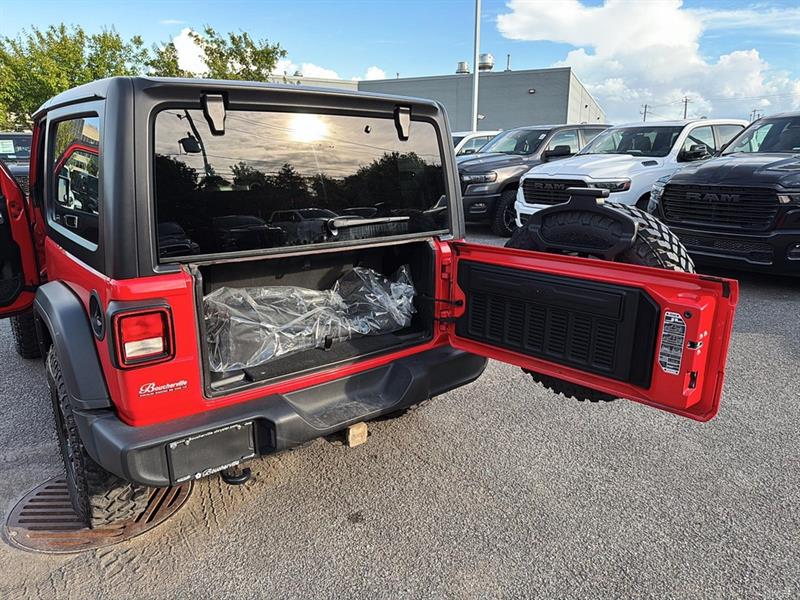 jeep Wrangler 2023 - 15