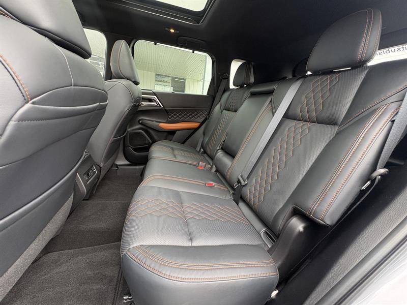 mitsubishi Outlander 2022 - 21