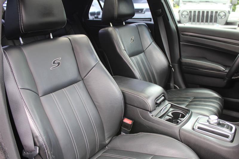 chrysler 300 2016 - 8