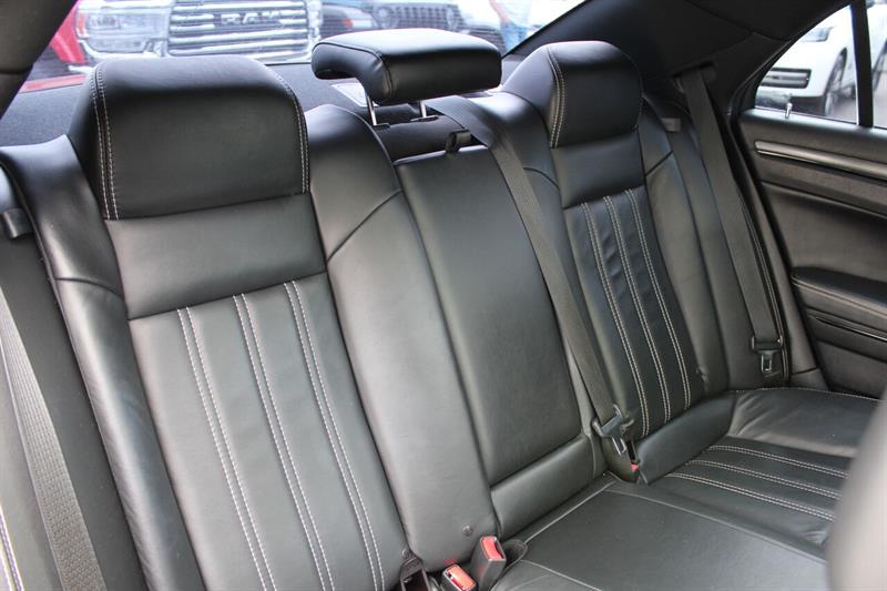 chrysler 300 2016 - 9