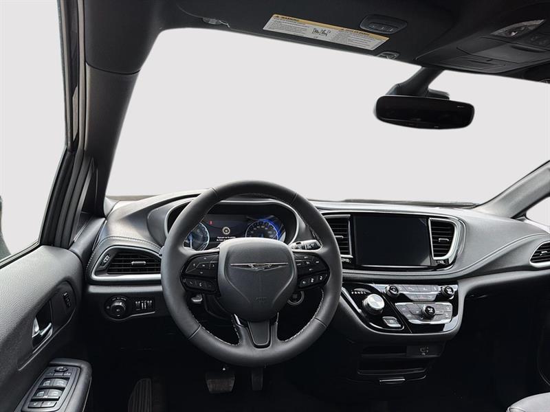 chrysler Pacifica 2026 - 16