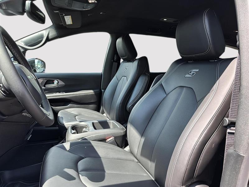 chrysler Pacifica 2026 - 10