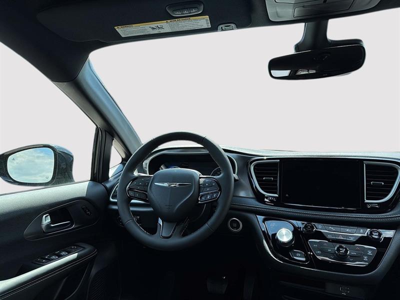 chrysler Pacifica 2026 - 13