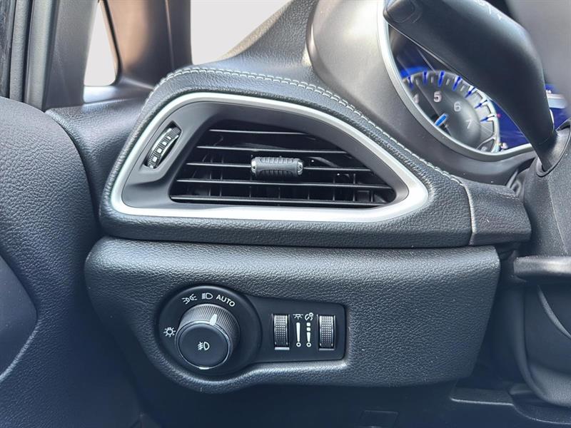 chrysler Pacifica 2026 - 17