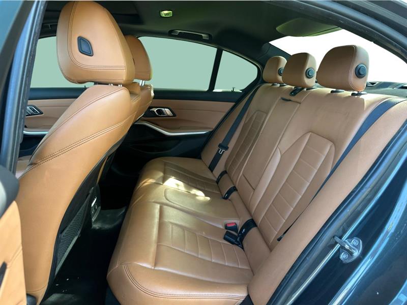 bmw 330I 2020 - 11