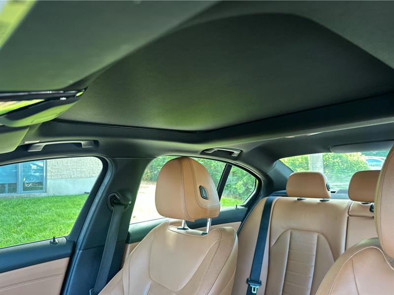 bmw 330I 2020 - 16