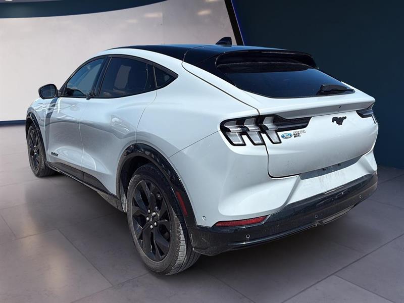 ford Mustang Mach-E 2023 - 3