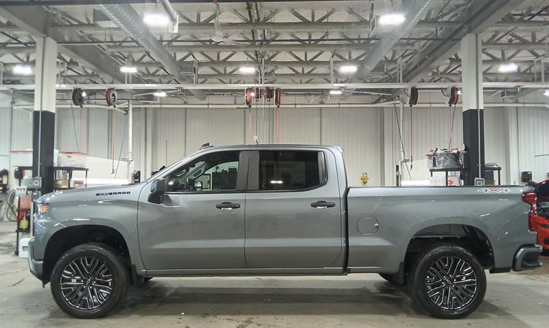 chevrolet Silverado 1500 2021 - 25